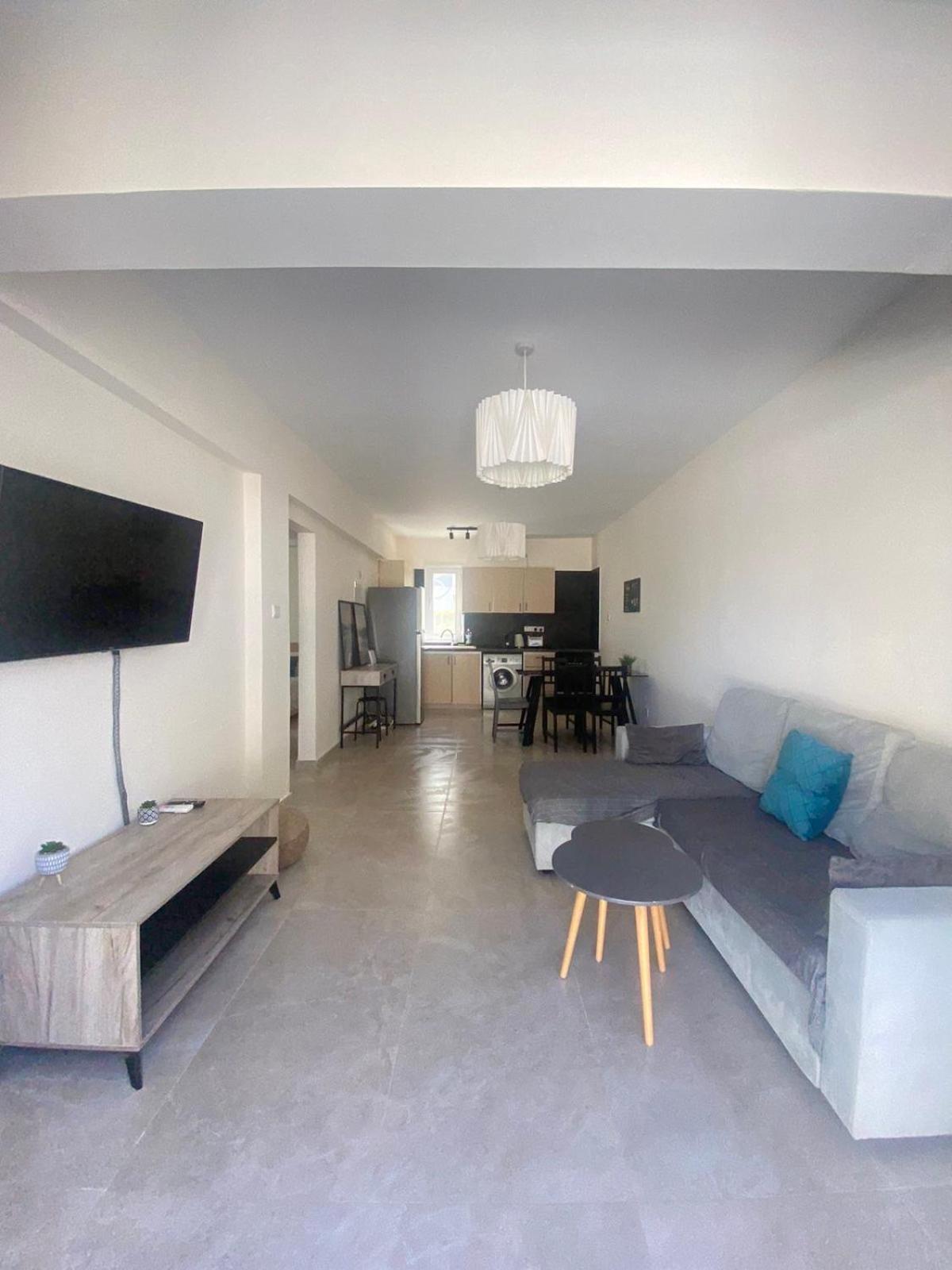 Mari House-Close To The Beach Paphos Extérieur photo